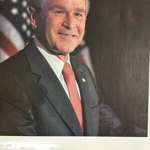 GEORGE W. BUSH Hard Cover Autographed & 8x10photo